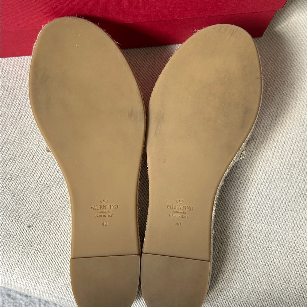 Authentic Valentino Garavani Rockstud Espadrille Slides - Picture 9 of 12